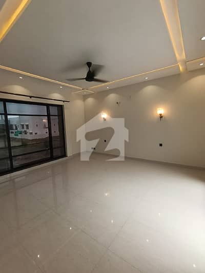 Slightly Used 1 Kanal Upper Portion Available For Rent