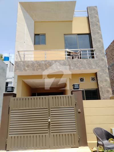 3 MARLA BRAND NEW LUXURIOUS HOUSE FOR SALE