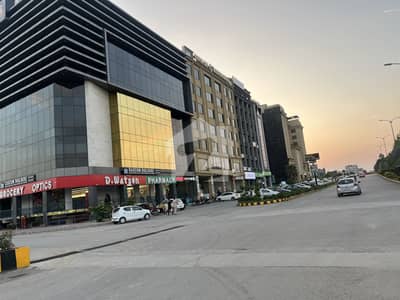 ٹاپ سٹی 1 اسلام آباد میں 6 کمروں کا 1 کنال مکان 9.0 کروڑ میں برائے فروخت۔ ٹاپ سٹی 1 اسلام آباد میں 6 کمروں کا 1 کنال مکان 9.0 کروڑ میں برائے فروخت۔