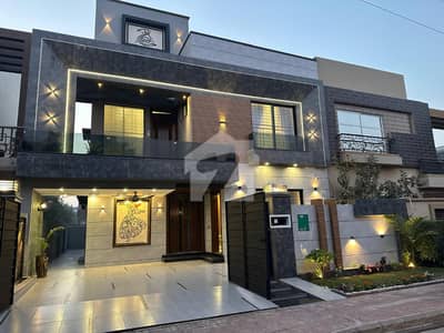 بحریہ ٹاؤن سیکٹر ای بحریہ ٹاؤن,لاہور میں 5 کمروں کا 10 مرلہ مکان 1.6 لاکھ میں کرایہ پر دستیاب ہے۔ بحریہ ٹاؤن سیکٹر ای بحریہ ٹاؤن,لاہور میں 5 کمروں کا 10 مرلہ مکان 1.6 لاکھ میں کرایہ پر دستیاب ہے۔