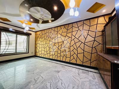 1 Kanal Separate Upper Portion Available For Rent