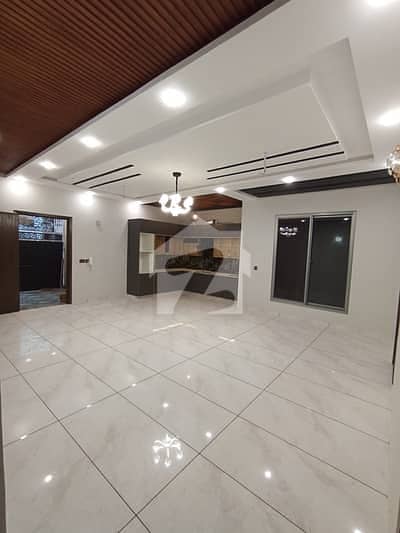BRAND NEW PORTION FOR RENT 1ST FLOOR BLOCK 13 NEAR TO ROAD BRAND NEW PORTION FOR RENT 1ST FLOOR BLOCK 13 NEAR TO ROAD