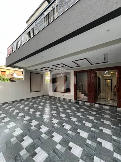 14 Marla House For Rent