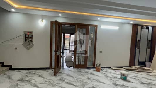 حیات آباد فیز 3 - کے1 حیات آباد فیز 3,حیات آباد,پشاور میں 10 کمروں کا 1 کنال مکان 14.5 کروڑ میں برائے فروخت۔