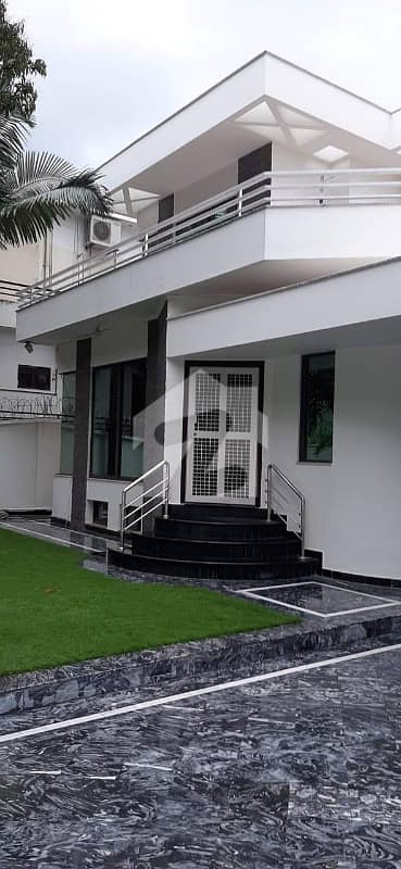 ایف ۔ 6 اسلام آباد میں 6 کمروں کا 1 کنال مکان 42.0 کروڑ میں برائے فروخت۔