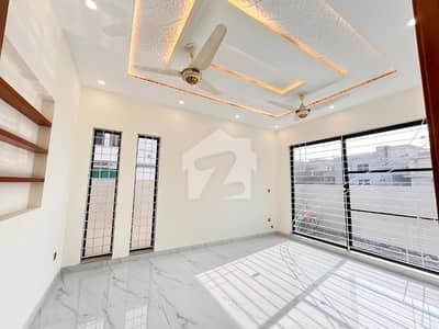 10 Marla House Situated In DHA Defence Phase 2 For sale