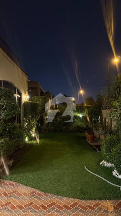 Double-Unit Premium Slightly Used House For Sale Prime Location! Double-Unit Premium Slightly Used House For Sale Prime Location!