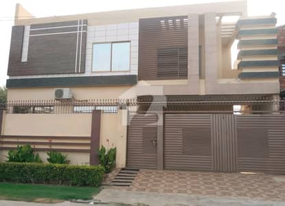 Double Storey 10 Marla House For sale In Model Town - Block A Multan