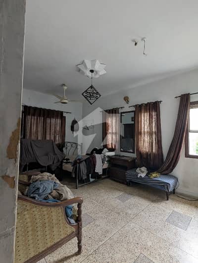 North Nazimabad Block T G+1 Old House For Sale Peaceful Location