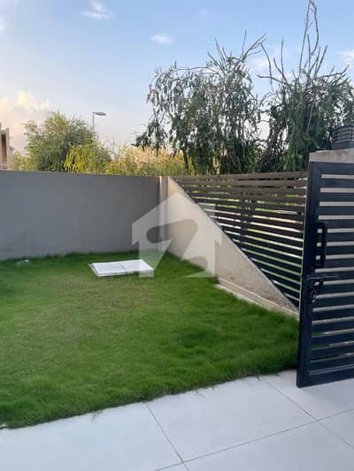 16 MARLA HOUSE WITH LAWN