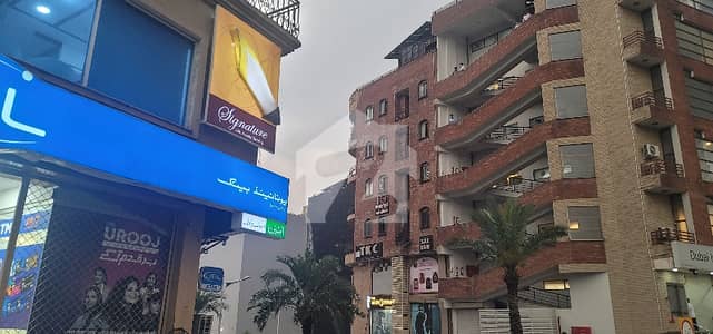 بحریہ ٹاؤن ۔ سوِک سینٹر بحریہ ٹاؤن فیز 4,بحریہ ٹاؤن راولپنڈی,راولپنڈی میں 3 مرلہ Studio دکان 1.45 لاکھ میں کرایہ پر دستیاب ہے۔