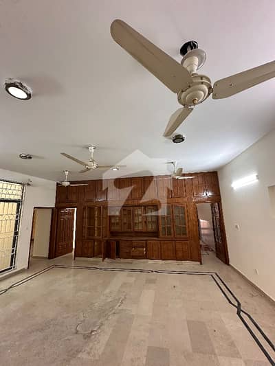 12 Marla Upper Portion Available For Rent G15 Islamabad All Facility Available