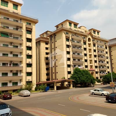 10 MARLA 3 BEDROOM APARTMENT AVAILABLE FOR SALE