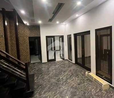 ڈی ایچ اے فیز 4 ڈی ایچ اے ڈیفینس,لاہور میں 5 کمروں کا 1 کنال مکان 3.0 لاکھ میں کرایہ پر دستیاب ہے۔ ڈی ایچ اے فیز 4 ڈی ایچ اے ڈیفینس,لاہور میں 5 کمروں کا 1 کنال مکان 3.0 لاکھ میں کرایہ پر دستیاب ہے۔