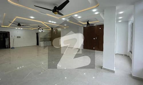 Office Of 1050 Square Feet Is Available For Rent
