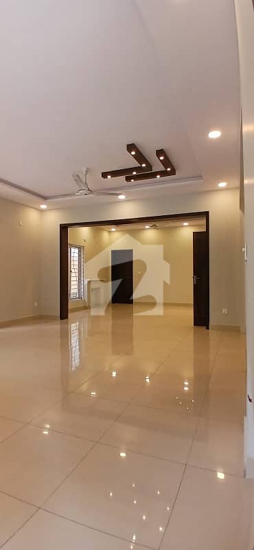 A Beautiful House For Rent Ideal Location All Tile Flooring Front Beautiful Lawn A Beautiful House For Rent Ideal Location All Tile Flooring Front Beautiful Lawn