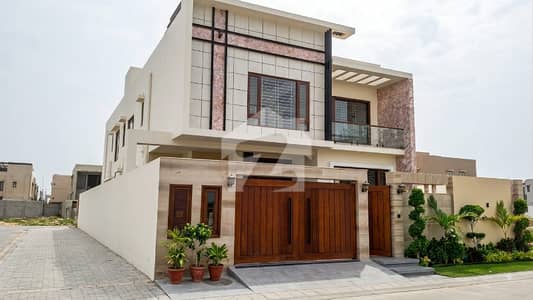 ڈی ایچ اے فیز 8 ڈی ایچ اے ڈیفینس,کراچی میں 6 کمروں کا 1 کنال مکان 26.5 کروڑ میں برائے فروخت۔