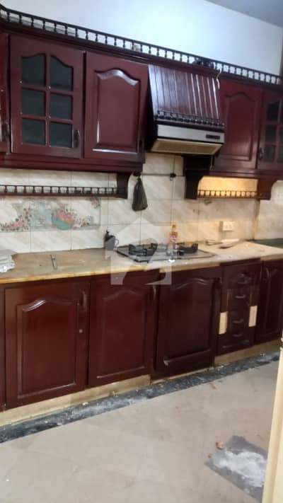Centrally Located Flat Available In Clifton - Block 5 For rent Centrally Located Flat Available In Clifton - Block 5 For rent
