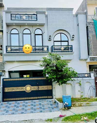 ایم پی سی ایچ ایس ۔ بلاک ایف ایم پی سی ایچ ایس ۔ ملٹی گارڈنز,بی ۔ 17,اسلام آباد میں 4 کمروں کا 5 مرلہ مکان 2.6 کروڑ میں برائے فروخت۔ ایم پی سی ایچ ایس ۔ بلاک ایف ایم پی سی ایچ ایس ۔ ملٹی گارڈنز,بی ۔ 17,اسلام آباد میں 4 کمروں کا 5 مرلہ مکان 2.6 کروڑ میں برائے فروخت۔