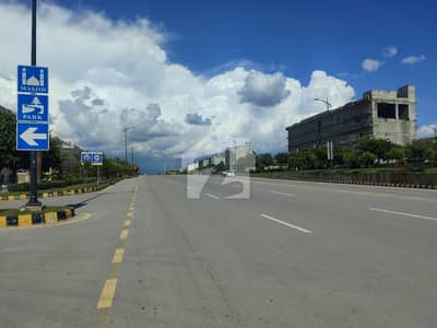 بحریہ انکلیو - سیکٹر سی 1 بحریہ انکلیو,بحریہ ٹاؤن,اسلام آباد میں 8 مرلہ کمرشل پلاٹ 5.25 کروڑ میں برائے فروخت۔