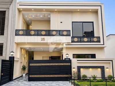 جناح گارڈنز فیز 1 جناح گارڈنز,ایف ای سی ایچ ایس,اسلام آباد میں 4 کمروں کا 8 مرلہ مکان 3.55 کروڑ میں برائے فروخت۔