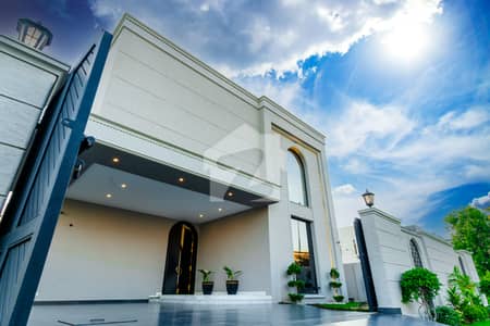 1-Kanal Ultra-Modern Luxury Villa with Grand Lobby & 5 Master Bedrooms 1-Kanal Ultra-Modern Luxury Villa with Grand Lobby & 5 Master Bedrooms