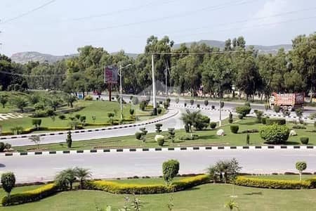 ایم پی سی ایچ ایس ۔ ملٹی گارڈنز بی ۔ 17,اسلام آباد میں 1 کنال رہائشی پلاٹ 1.55 کروڑ میں برائے فروخت۔