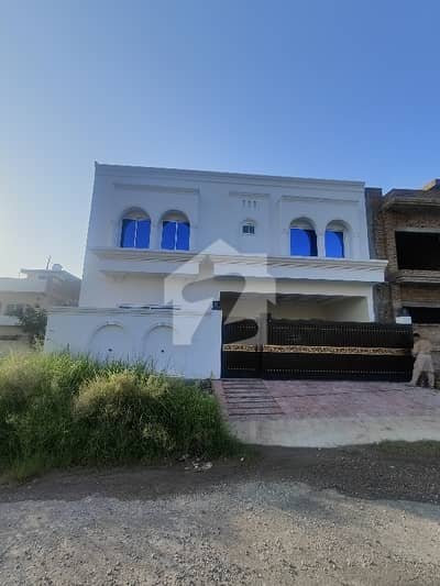 10 Marla High Quality Brand New House For Sale 10 Marla High Quality Brand New House For Sale