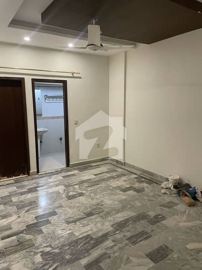 Flat Available For Rent At Dhoraji