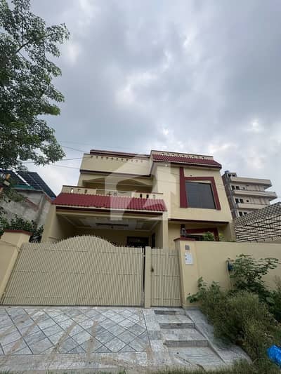 12 Marla House for Rent in H3 Block Johar town Very Closed To Emporium mall Ready To moved For Silent Offices and Families