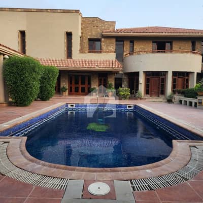 LUXURIOUS BUNGALOW IN MOST PRIME LOCATION OF KH TARIQ NEAR HAFIZ