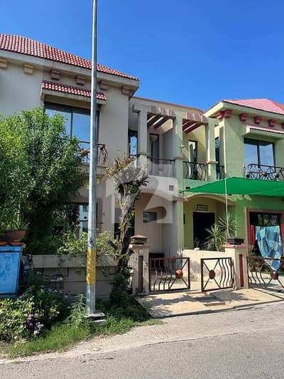 BEAUTIFUL HOUSE FOR RENT WITH GAS