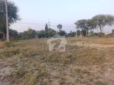 1 KANAL LEVEL CORNER PLOT FOR SALE