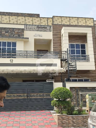 G-13/2 Like New Double Story House 40x80 For Sale