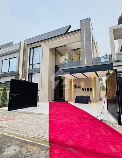 Urgent for rent a 10 Marla house in jasmine block bahria town Lahore Urgent for rent a 10 Marla house in jasmine block bahria town Lahore