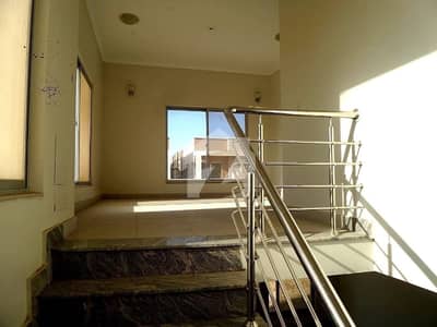 Quaid Villas 200sq yd Close to Entrance of BTK 3Bed One Unit Villas FOR SALE