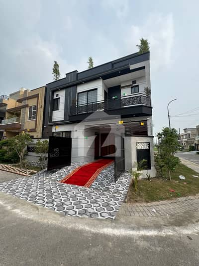 7 Marla 2.5 Story House For Sale 7 Marla 2.5 Story House For Sale