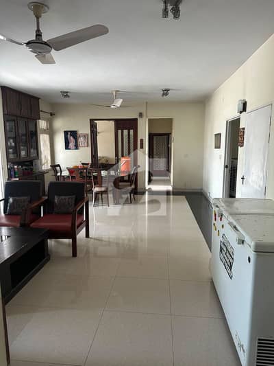 Askari - 3-Bedroom Fully Renovated Flat Available for Rent