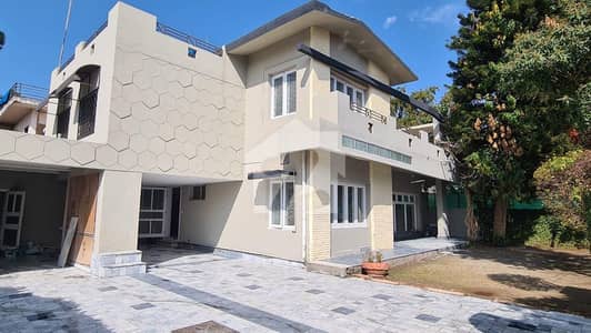 1 Kanal Old House for Sale in F-7/2 Islamabad Rs. 24 Crore