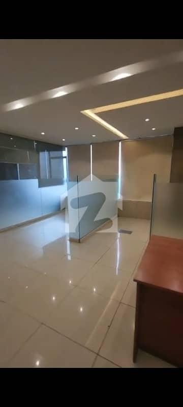 گلبرگ لاہور میں 3 مرلہ Studio دکان 2.85 لاکھ میں کرایہ پر دستیاب ہے۔