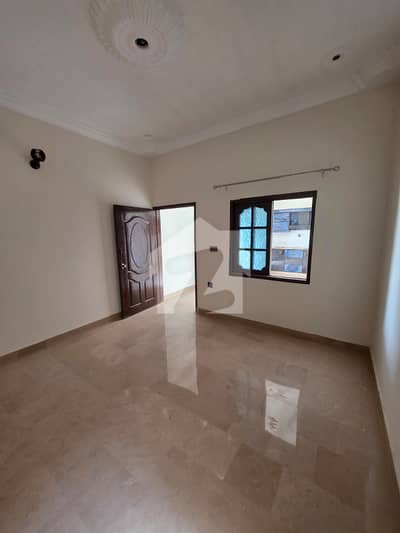 2 BED DD 200 SQYD AVAILABLE FOR RENT 2ND FLOOR