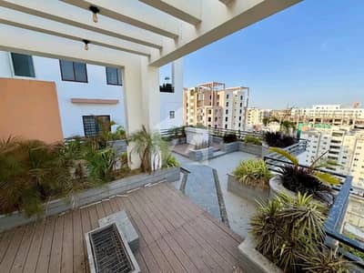 Penthouse For Sale at Metropolis