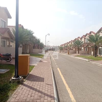 Prime 125 Sq. Yds Plot for Sale Precinct 10-B