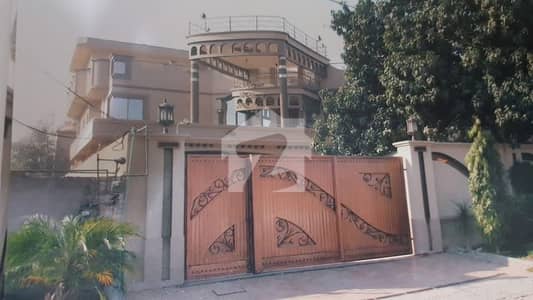 Luxury House for Sale in Cantt Multan First Bungalow on Qasim Road.