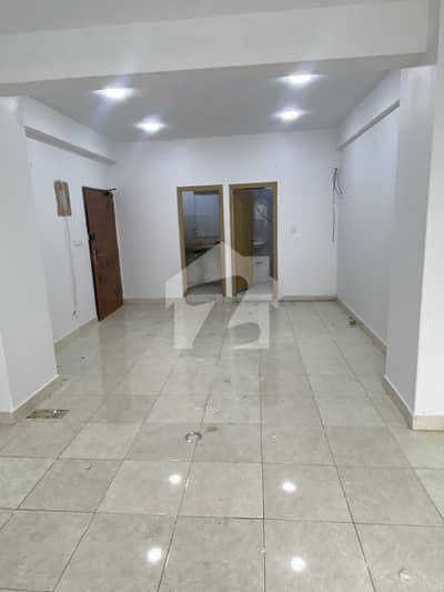 Shahra-E-Faisal 500 Square Feet Office Up For Sale With Parking