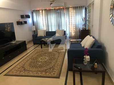 GULSHAN E IQBAL BLOCK-17  3 BEDROOMS FLAT FOR SALE