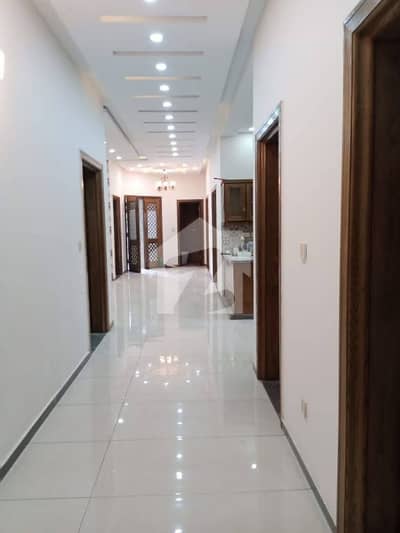 1 Kanal House Available for Rent 1 Kanal House Available for Rent