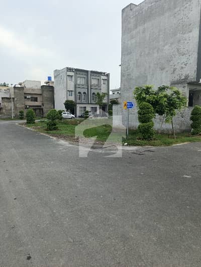 Change Your Address To Union Green, Lahore For A Reasonable Price Of Rs. 6500000
