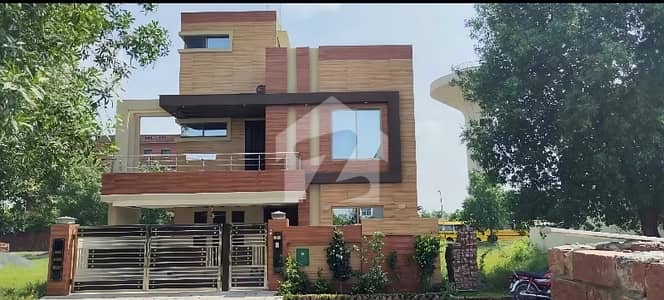 Vip 10 Marla Luxury Furnished House Available For Rent In Bahria Town Lahore