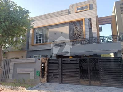 Vip 10 Marla Luxury Non Furnished House Available For Rent Available In Bahria Town Lahore